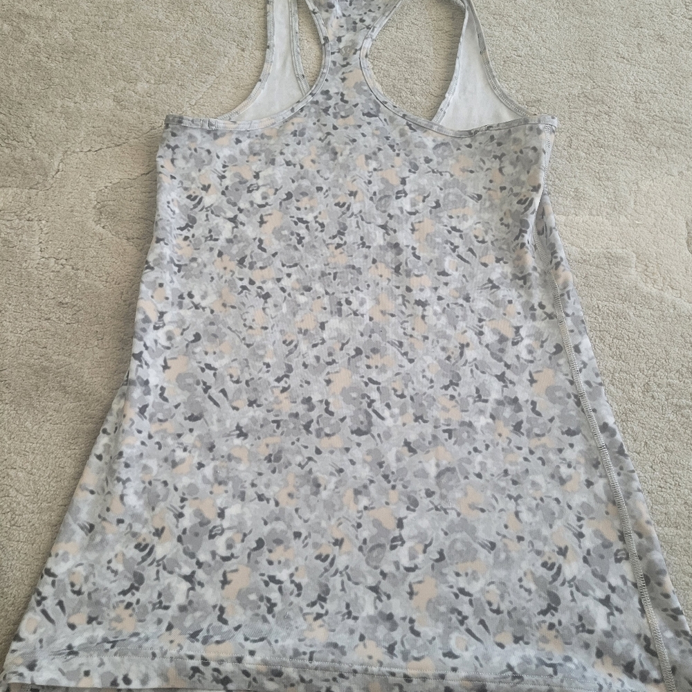 Tanktop - Picture 5 of 6
